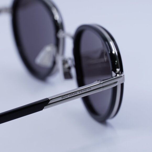 🕶️ New Bottega Veneta BV1372S 001 Sunglasses - Black/Silver Frame, Grey Lenses - Picture 5 of 10